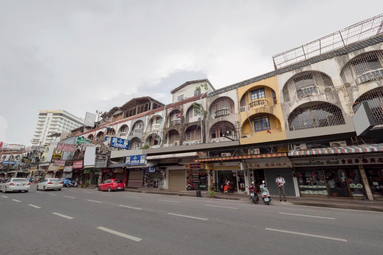 Oyo 1066 Encore Sea Side Pattaya Exterior photo