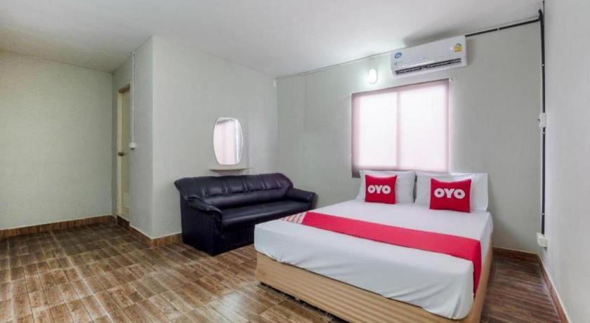 Oyo 1066 Encore Sea Side Pattaya Exterior photo